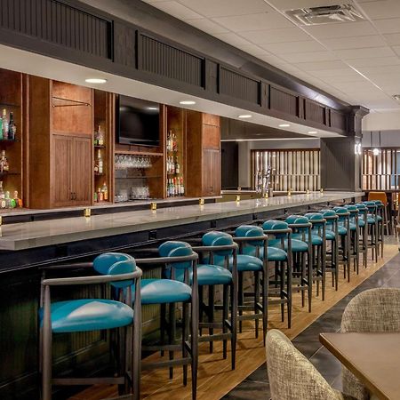 Отель Doubletree By Hilton Boston/Уэстборо Экстерьер фото