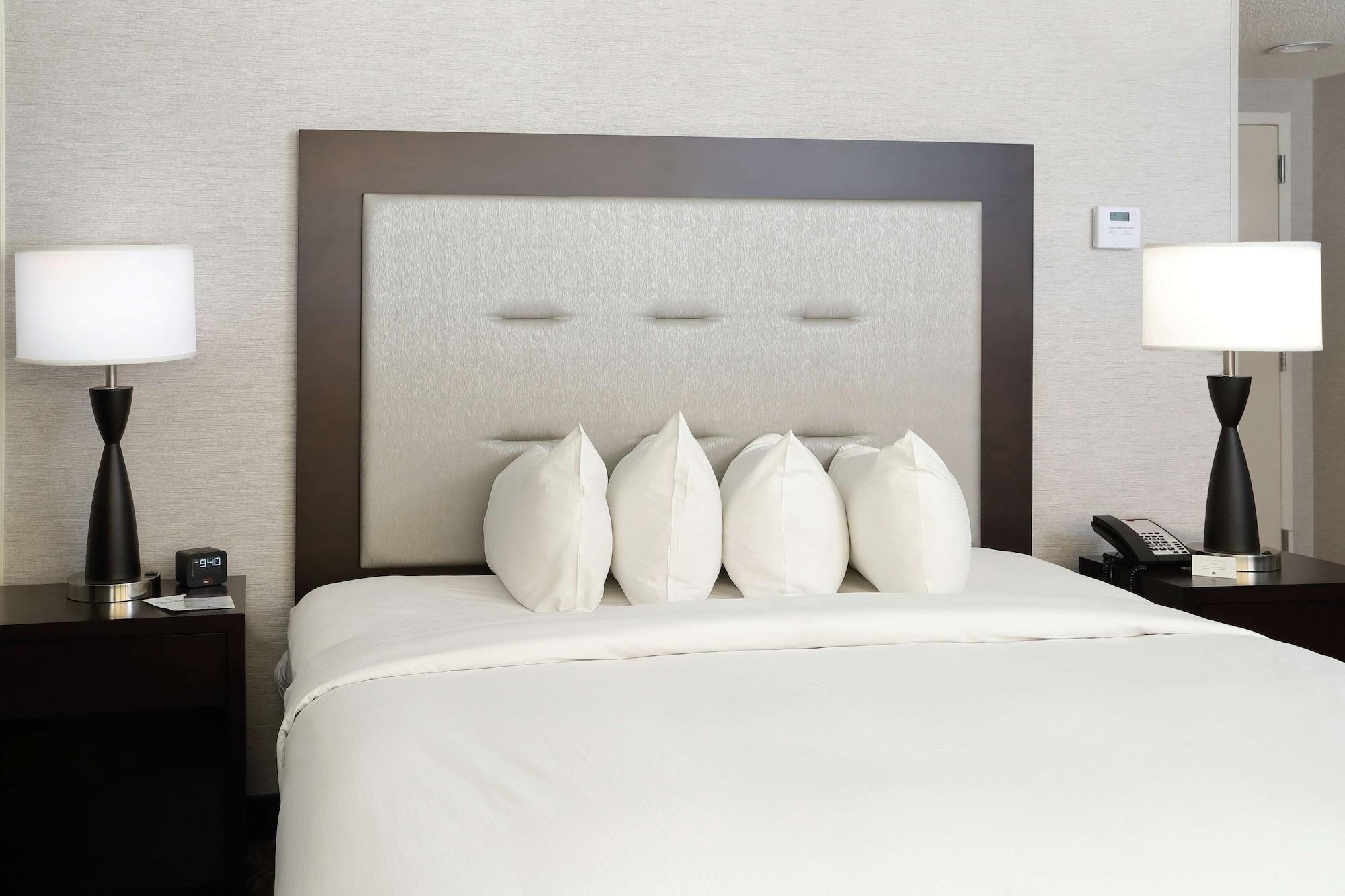 Отель Doubletree By Hilton Boston/Уэстборо Экстерьер фото