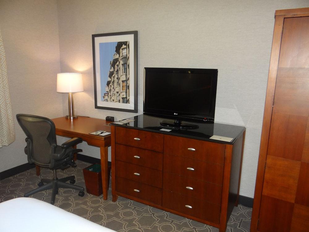 Отель Doubletree By Hilton Boston/Уэстборо Экстерьер фото