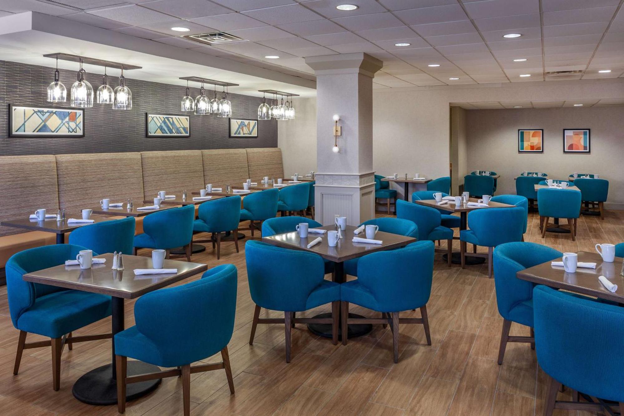 Отель Doubletree By Hilton Boston/Уэстборо Экстерьер фото