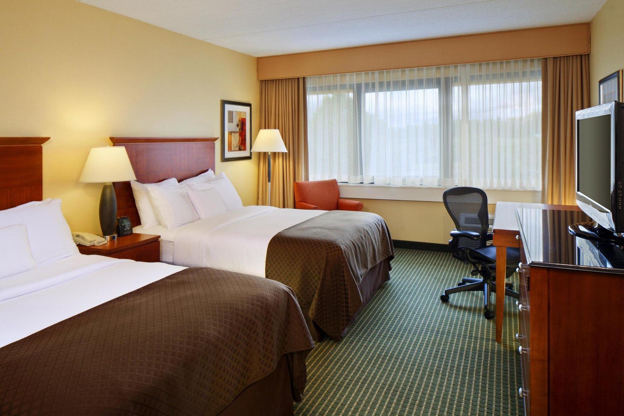Отель Doubletree By Hilton Boston/Уэстборо Экстерьер фото