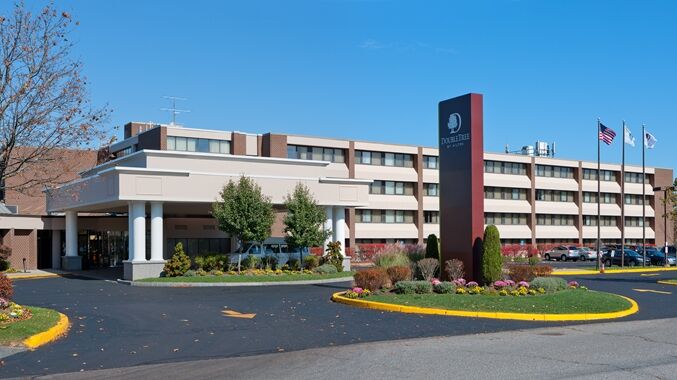 Отель Doubletree By Hilton Boston/Уэстборо Экстерьер фото