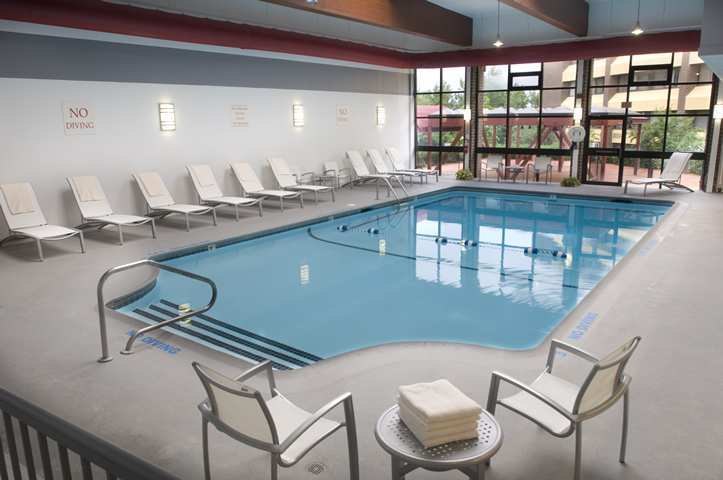 Отель Doubletree By Hilton Boston/Уэстборо Экстерьер фото